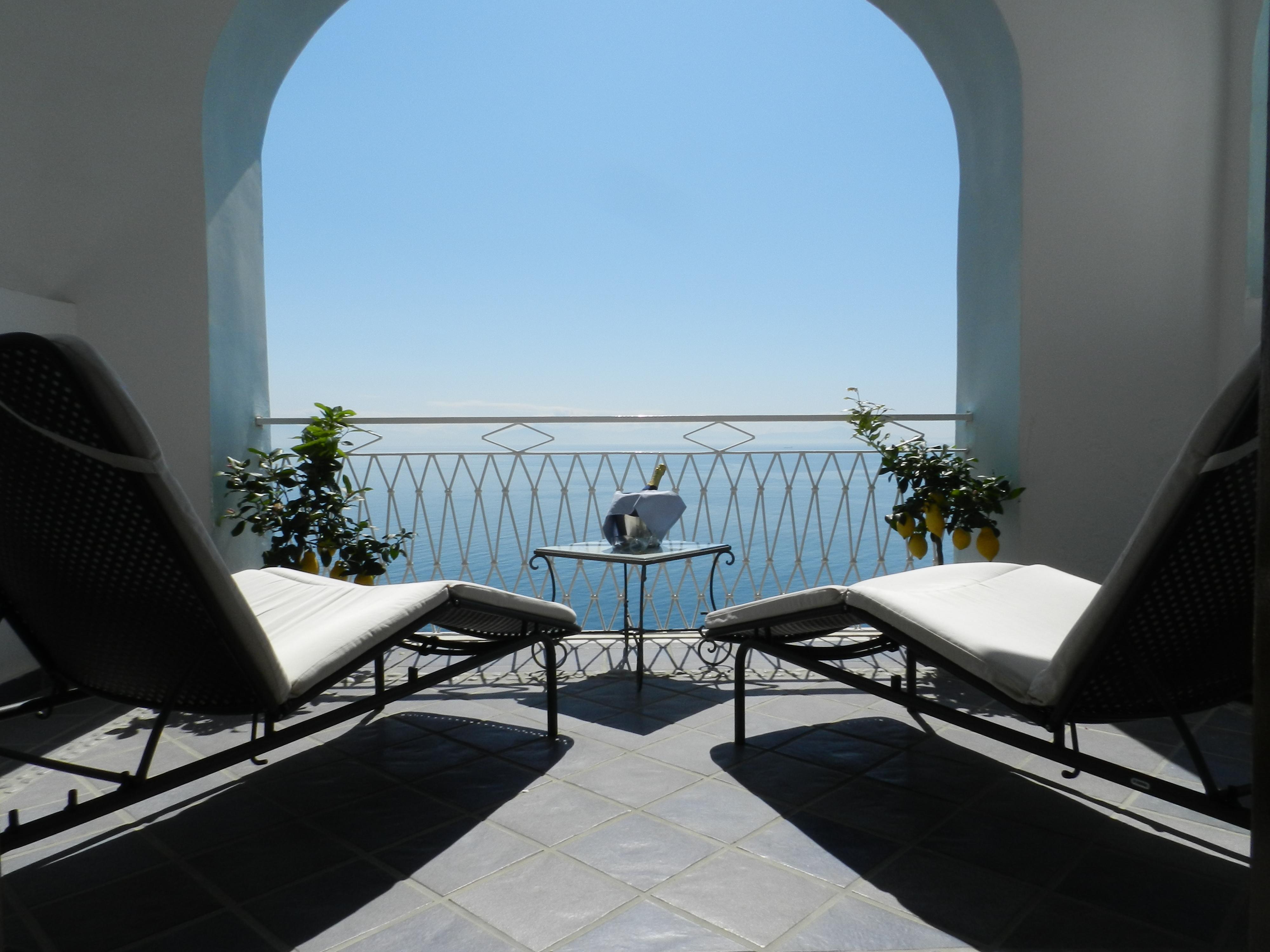 Hotel Holiday Praiano Exterior photo